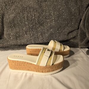 Guess Sires2 platform sandals